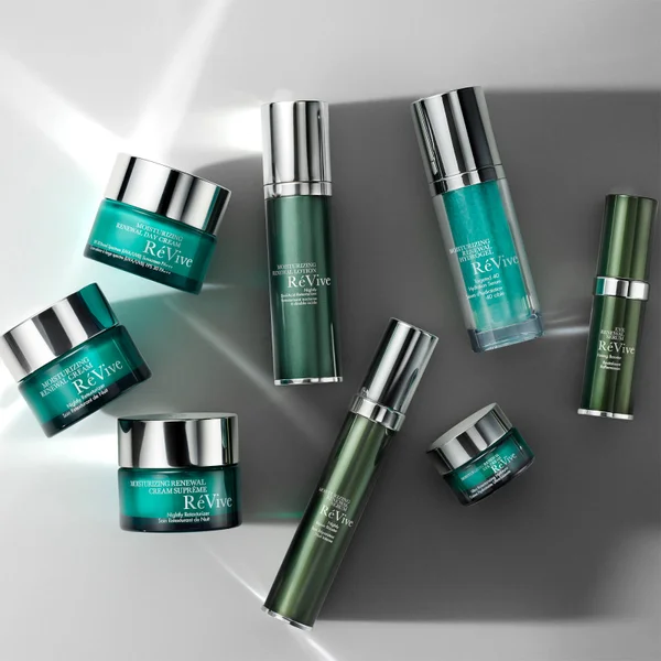 RéVive Moisturising Renewal Lotion Nightly Dual-Acid Retexturizer 50ml - Image 3