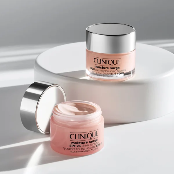 Clinique Moisture Surge SPF25 Sheer Hydrator 50ml - Image 5